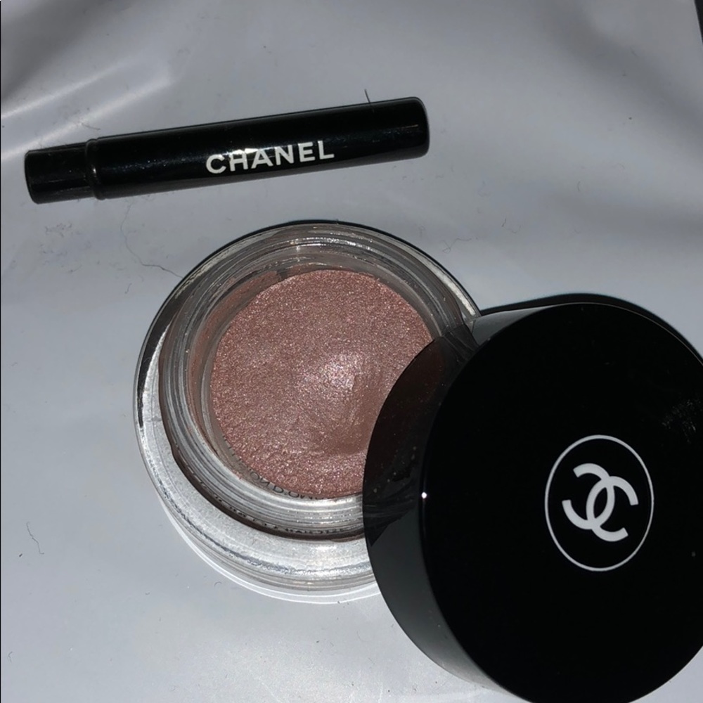 Chanel pressed pigment eyeshadow